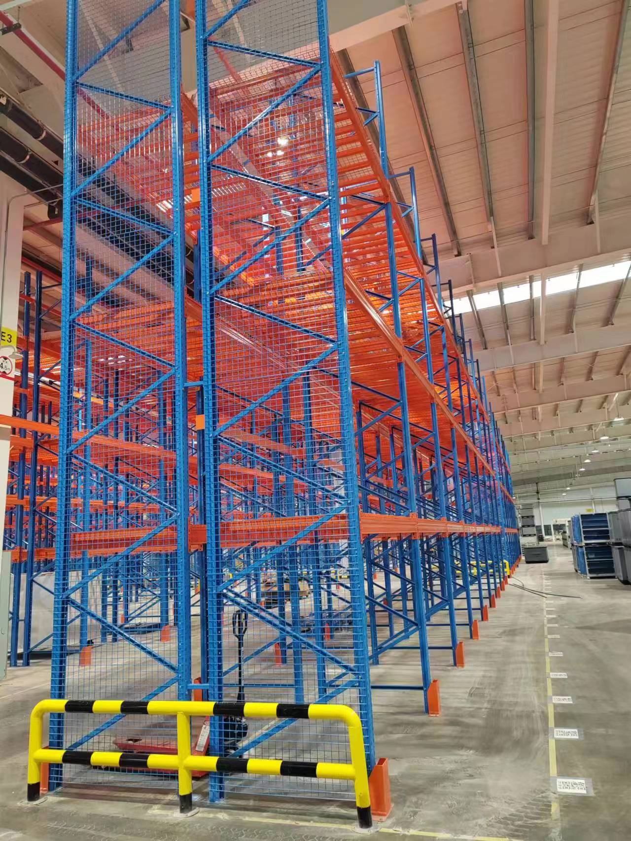 高位货架：效率与安全，仓储双保障