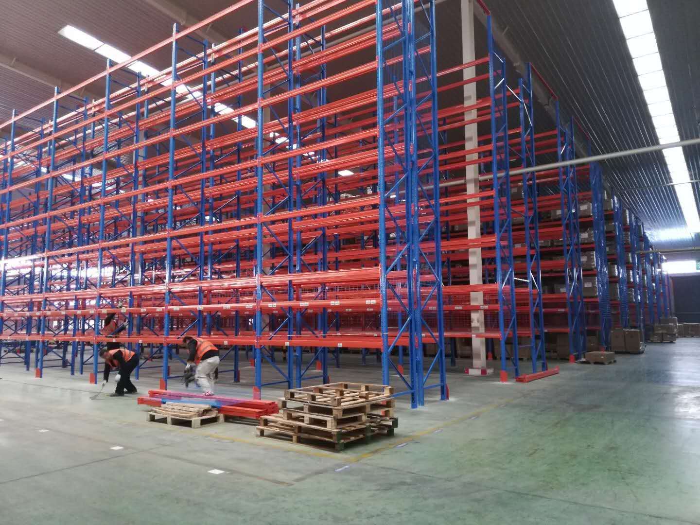 横梁式货架，打造专属仓储解决方案